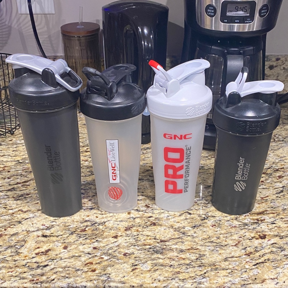 BlenderBottle Shaker Bottle Set - Black and White